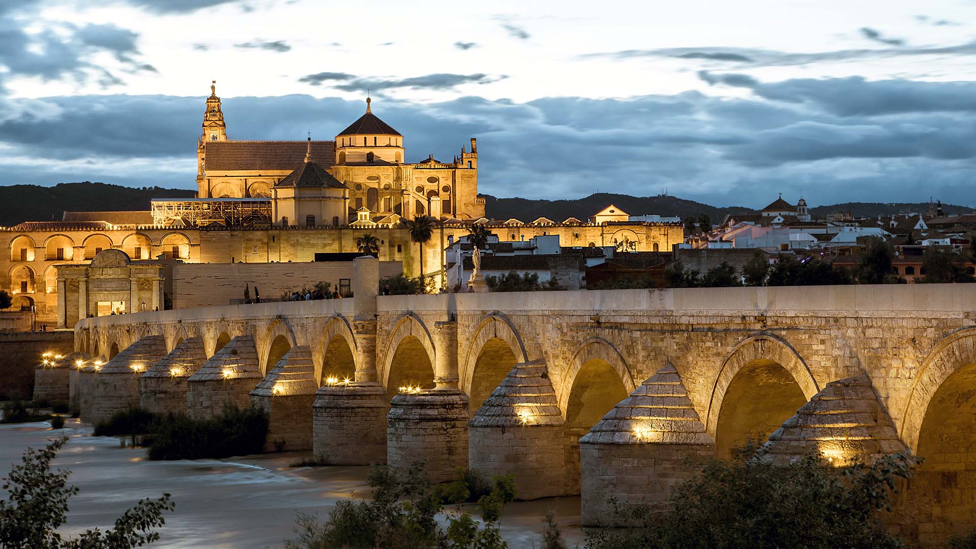 vista del ponte sulla Grande moschea di Cordova, Spagna