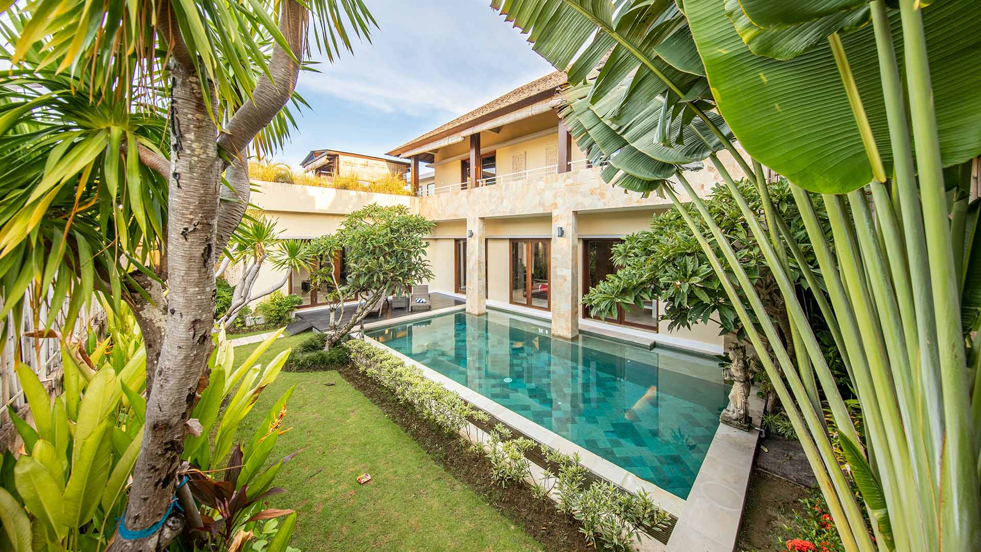 villa con piscina a Bali in Indonesia