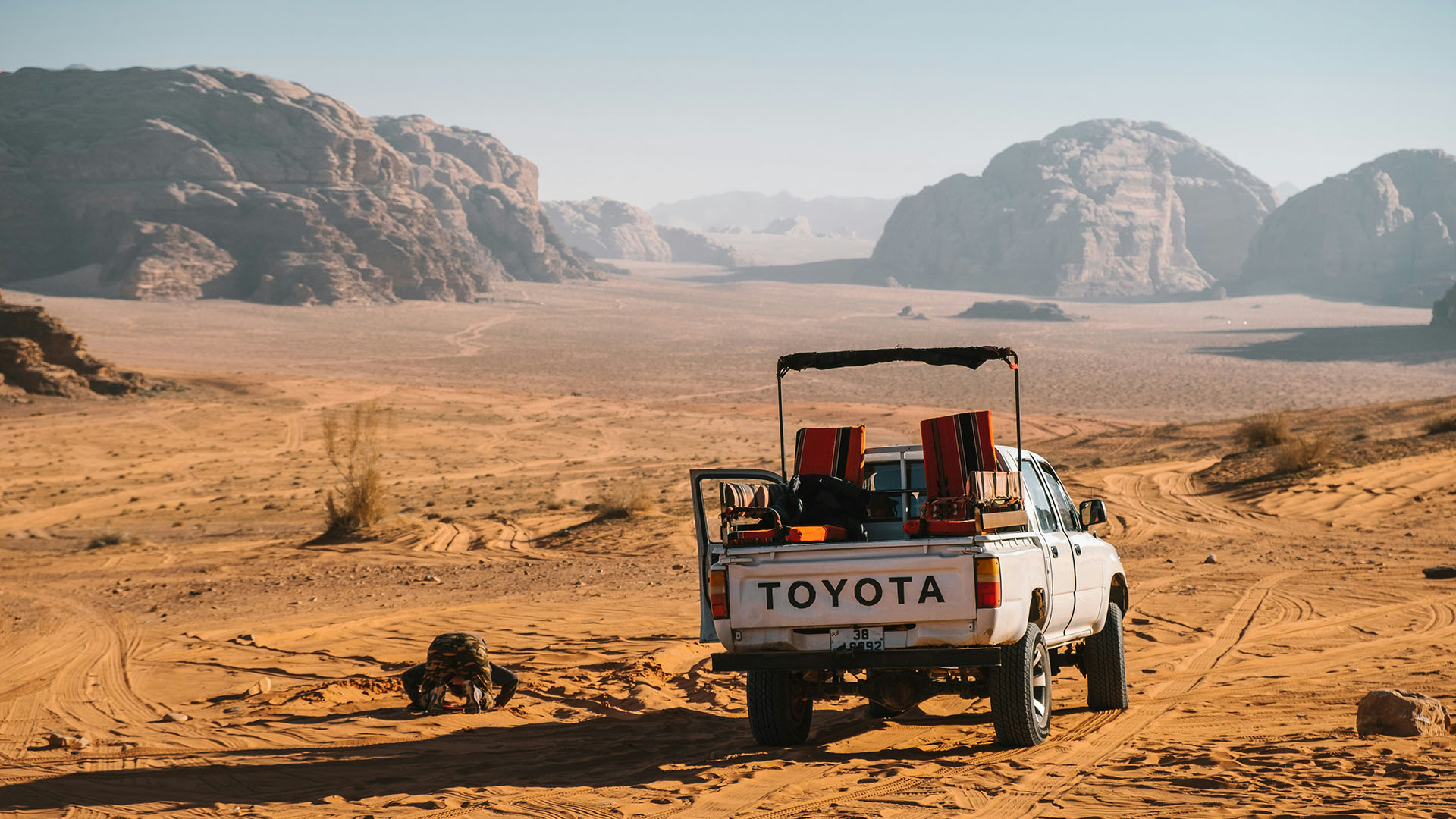 giro in quad nel deserto in Giordania