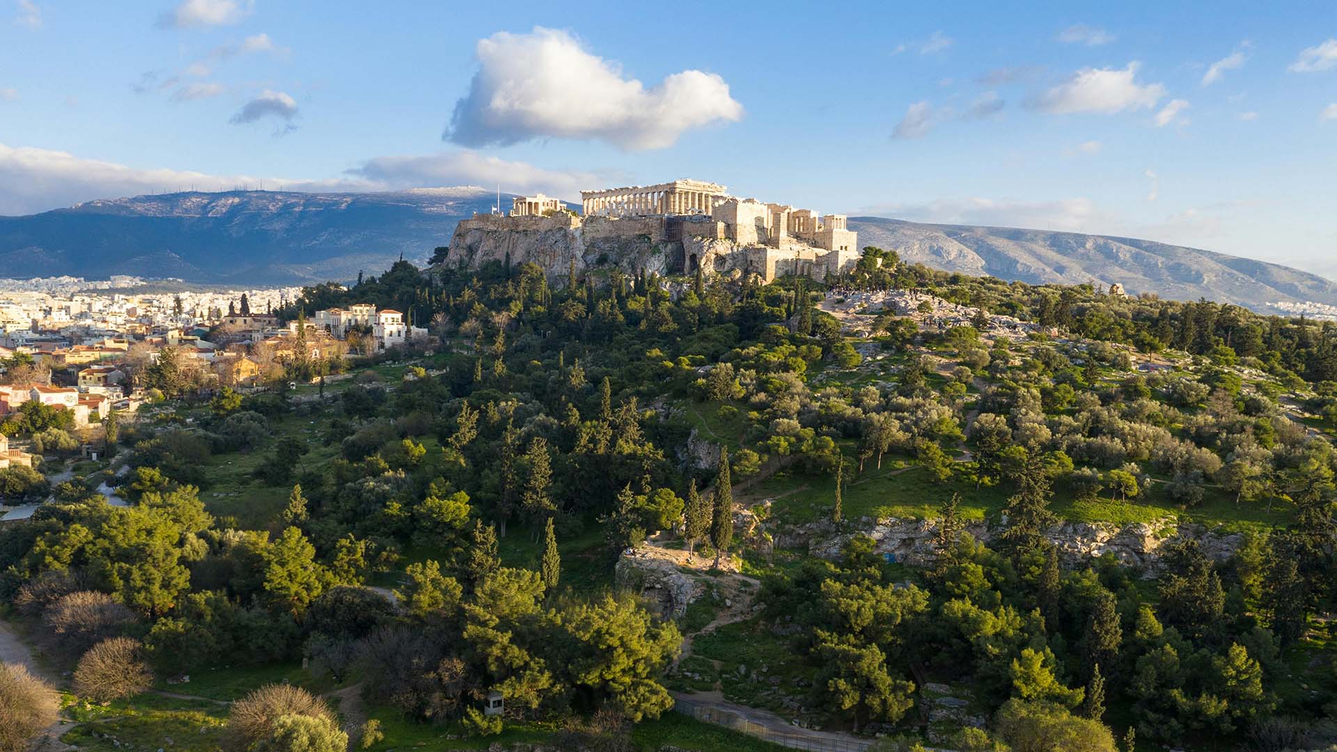 vista del monte con l'acropoli di Atene