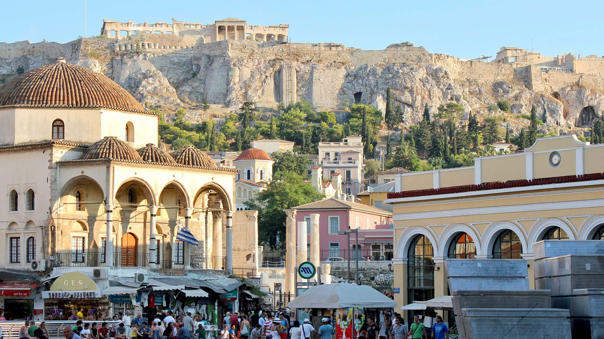 città di Atene con vista sull'acropoli