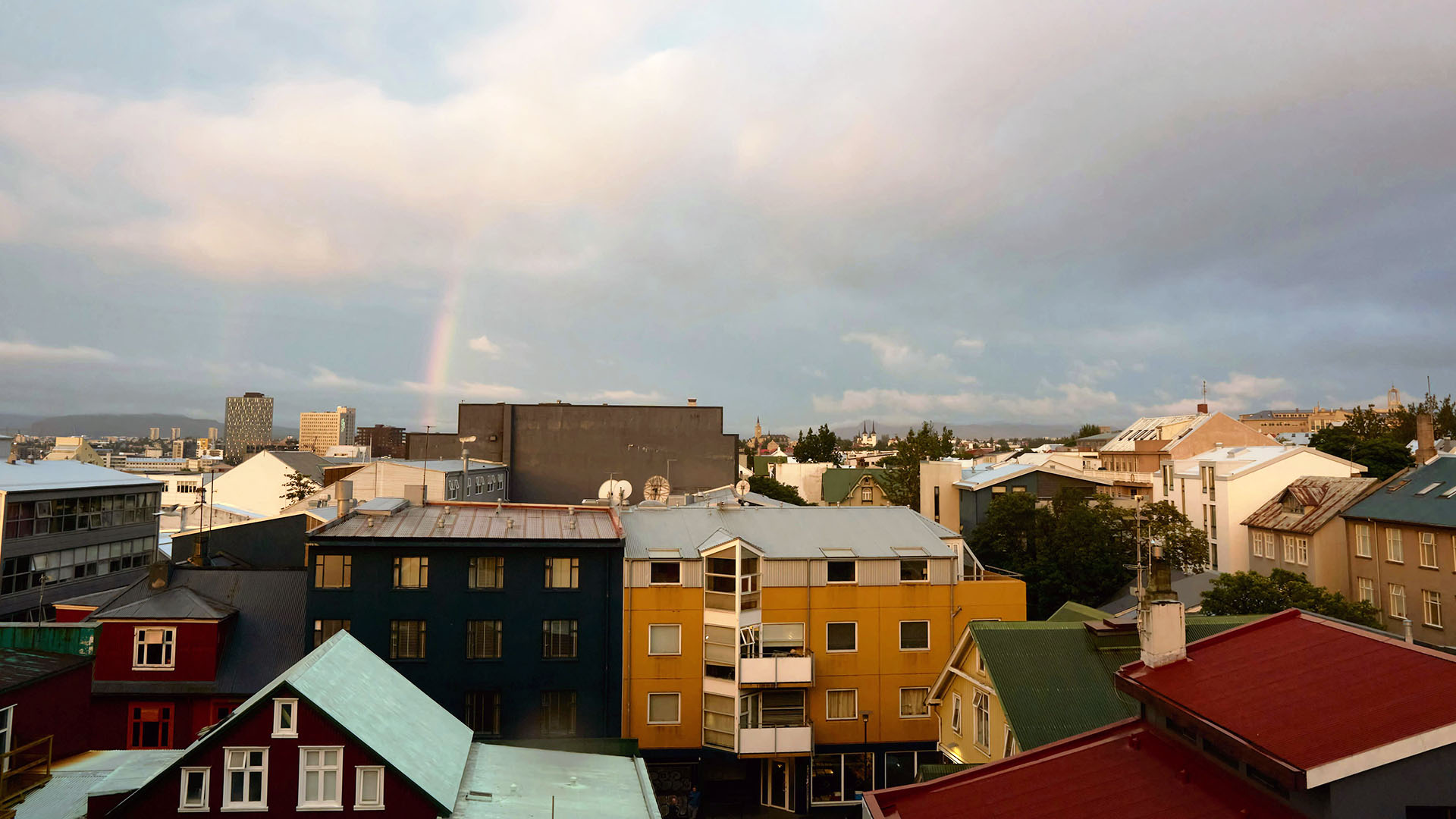 vista dei tetti della città di Reykjavik in Islanda