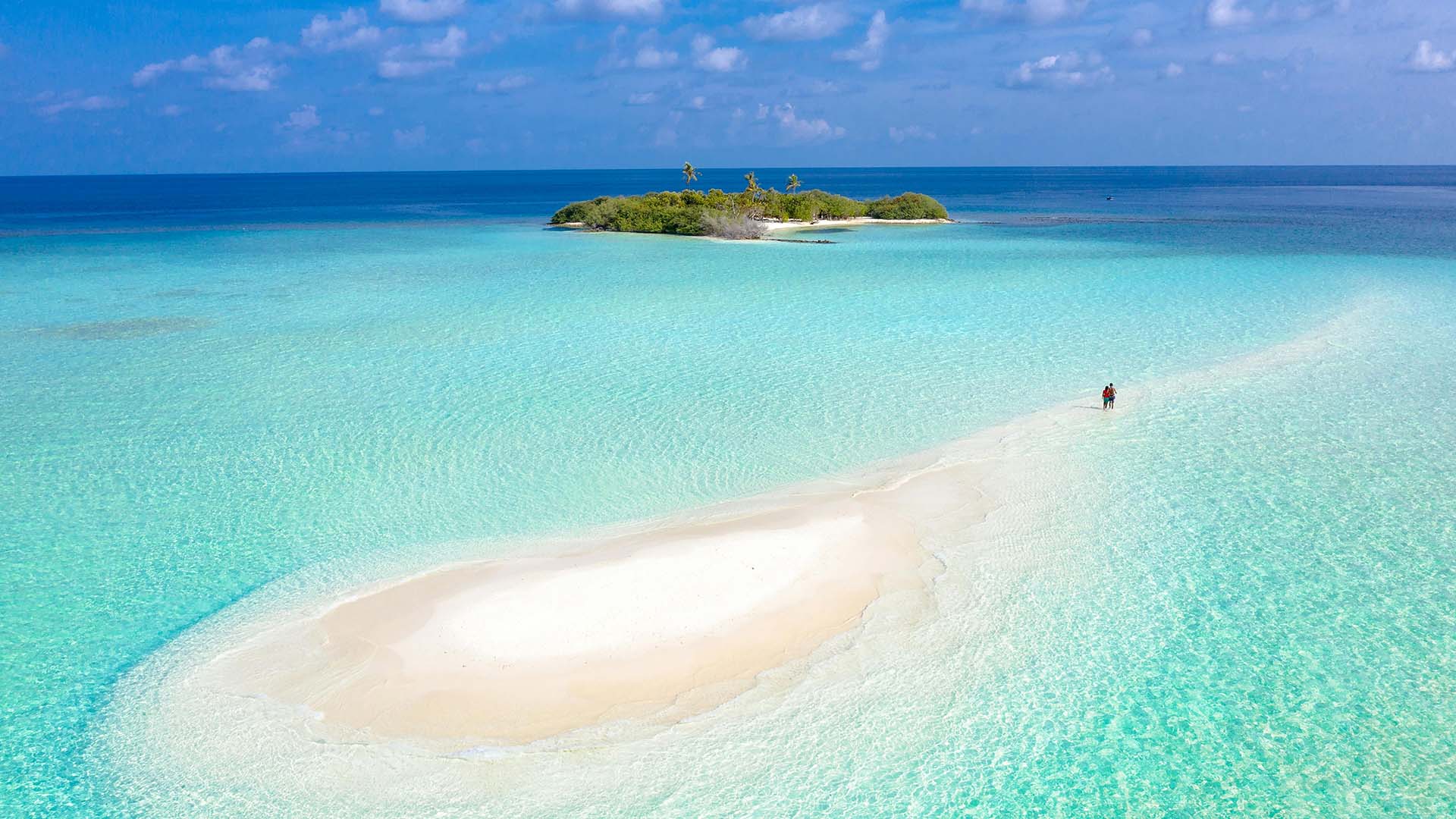 vista paesaggistica della spiaggia di Sand Bank alle Maldive