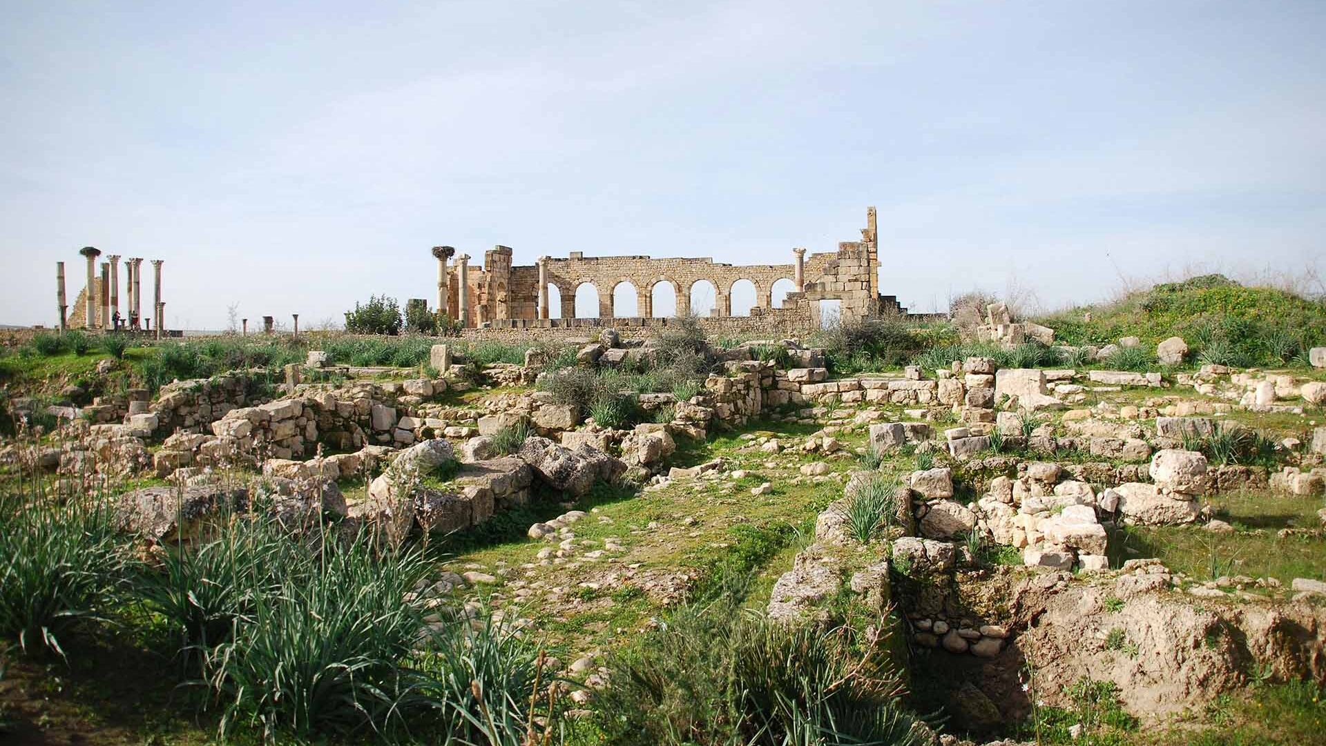 resti della città romana di Volubilis, costruita sul sito degli insediamenti berberberi e cartaginesi in Marocco