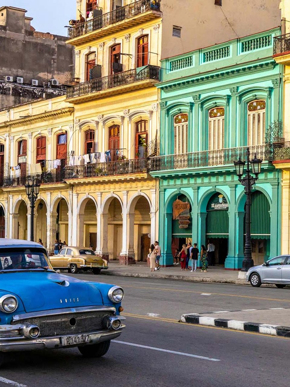 palazzi colorati a L'Avana, Cuba