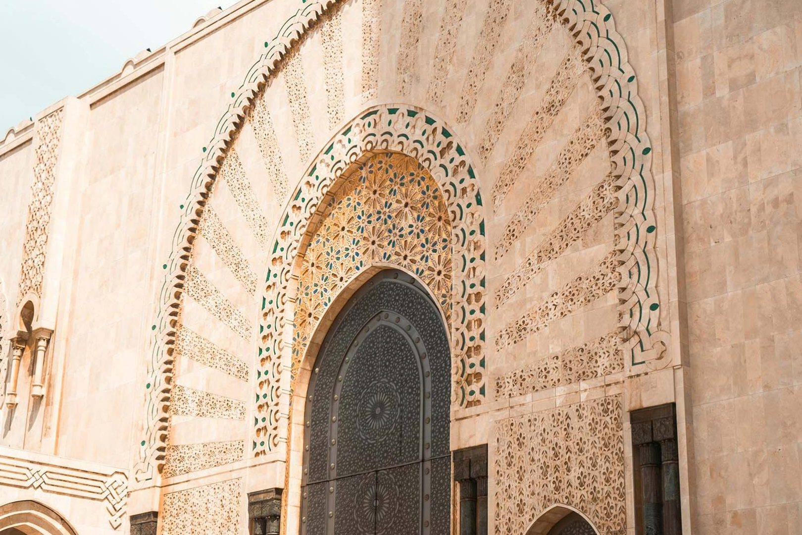 dettagli delle decorazioni della Moschea di Hassan II a Casablanca in Marocco